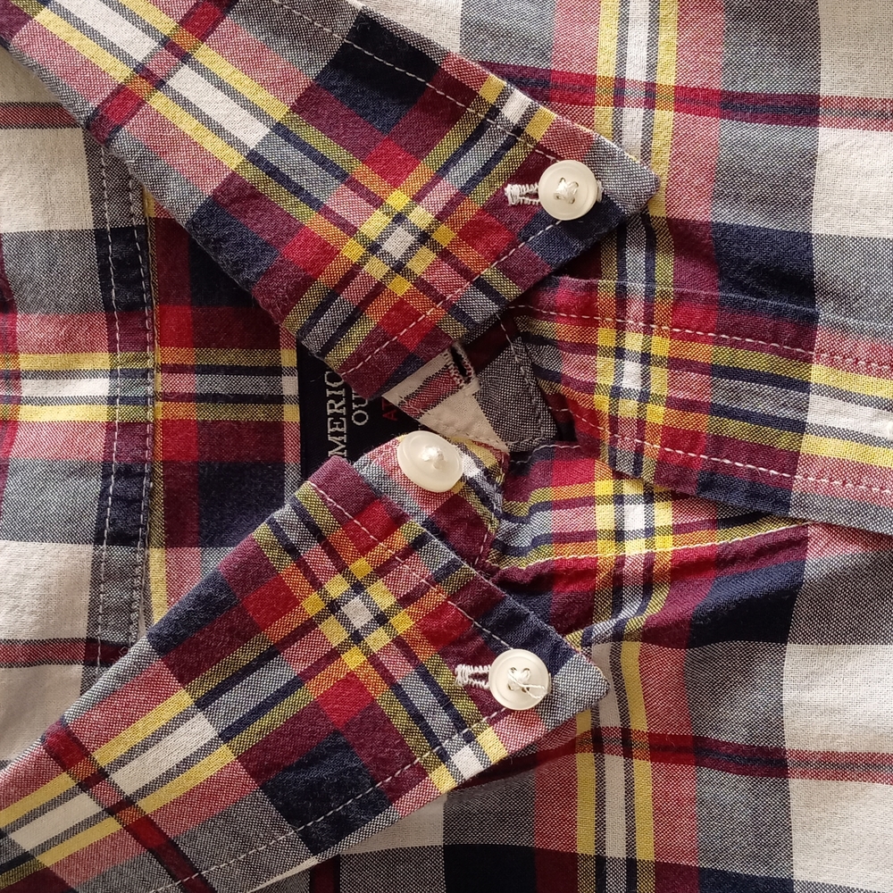 AMERICAN EAGLE OUTFITTERS RED YELLOW PLAID BUTTON DOWN SHIRT. SIZE (M ) - Picture 10 of 13